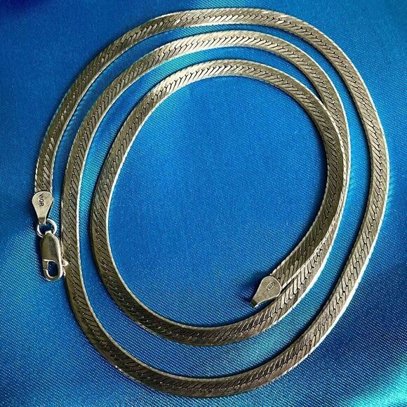 AZU Vintage Italian 925 Silver Herringbone Necklace - Picture 1 of 13
